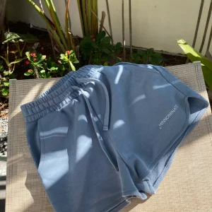 Shorts azzurro polvere hinnominate