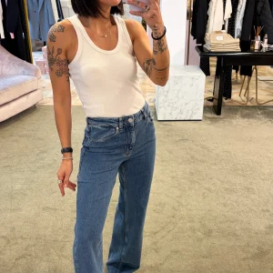 Canotta bianca a costine scollo tondo jx