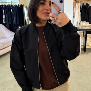 Bomber nero leggero jx