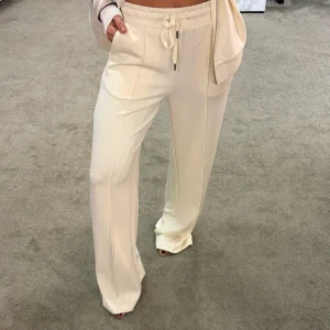 Joggers panna con coulisse in modal sy