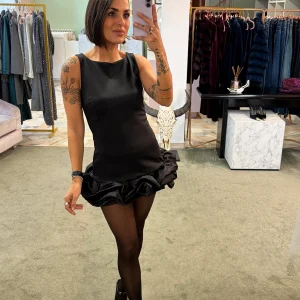 Abito mini nero con fascia volant gl