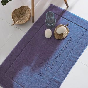 Tappeto bagno con logo Blumarine in jacquard art Benessere